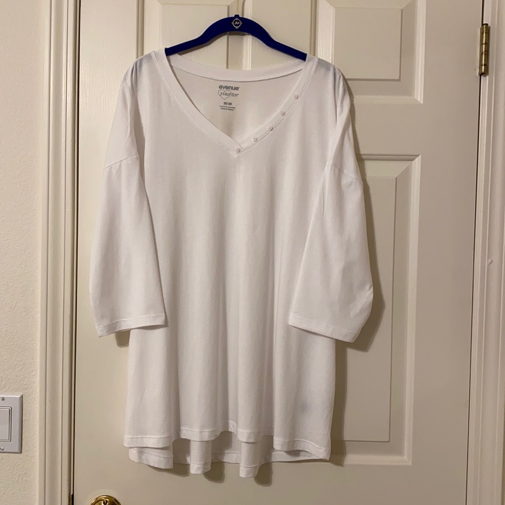 Avenue white tunic